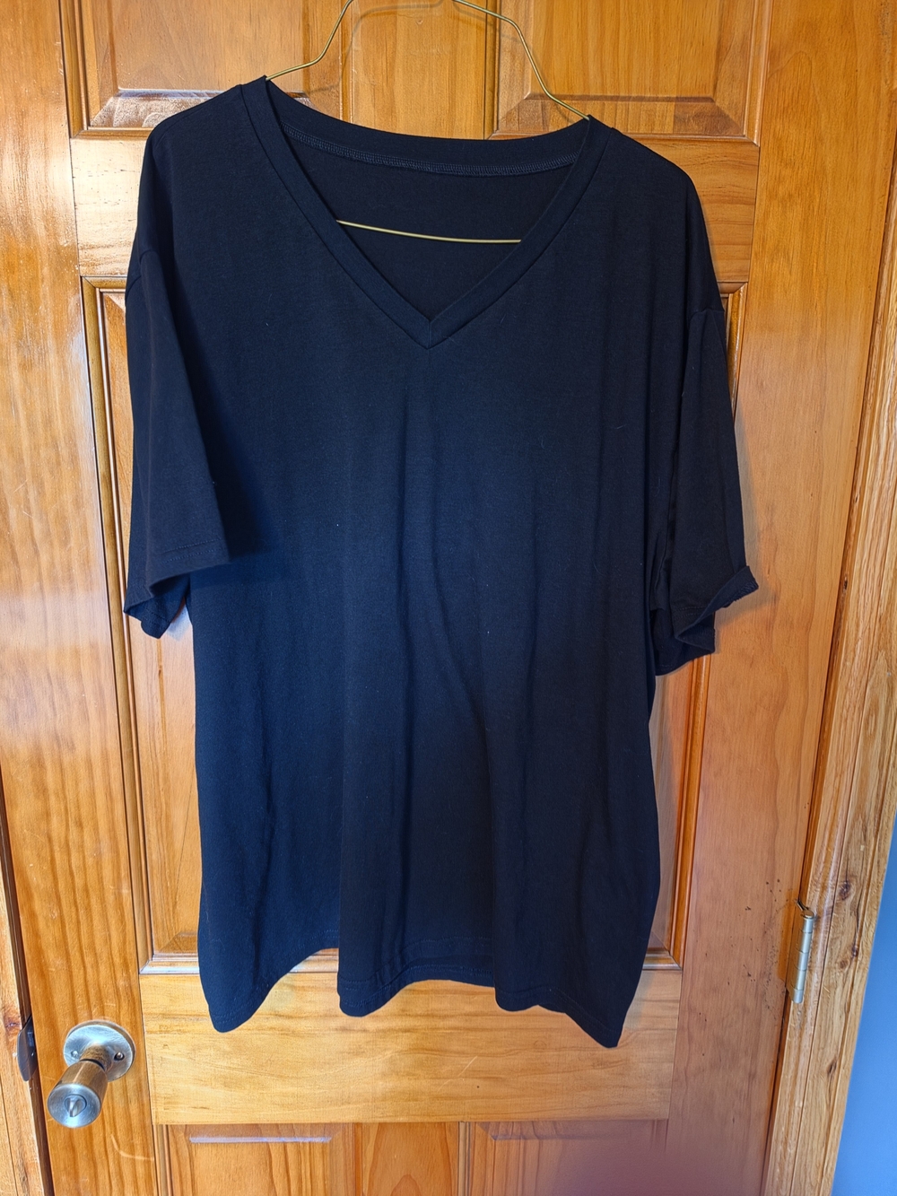 Women's Black V-Neck Short Sleeve Tee